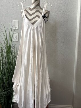 Lightweight Ivory Slip jumpsuit with V-Neck
